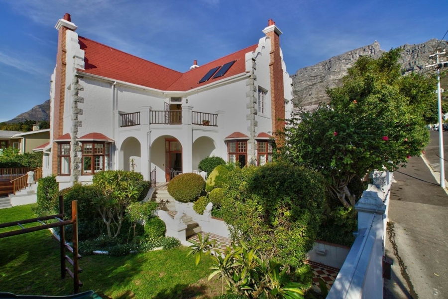 5 Bedroom Property for Sale in Oranjezicht Western Cape